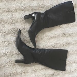 Elegant Black Leather Women's Boots